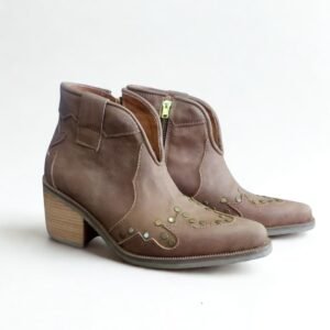 Botín Vaquero Chocolate Tachas